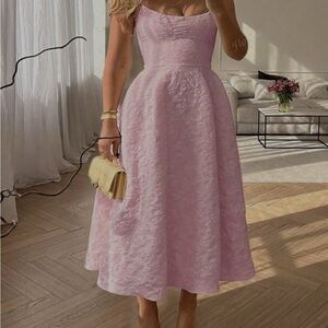 Elegant Pink Sleeveless Dress